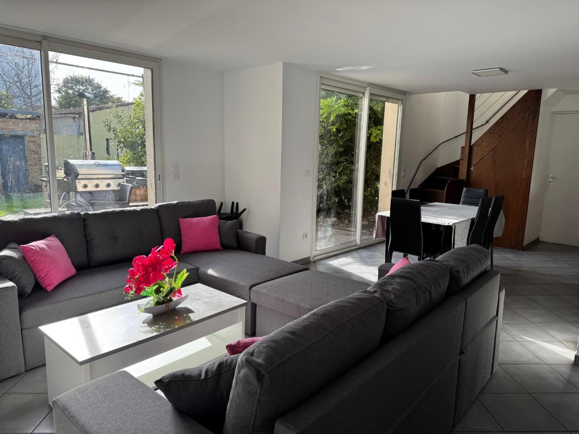 Bed To Rent - Maison Calme Avec Jacuzzi Sous Supplement 波尔多 外观 照片